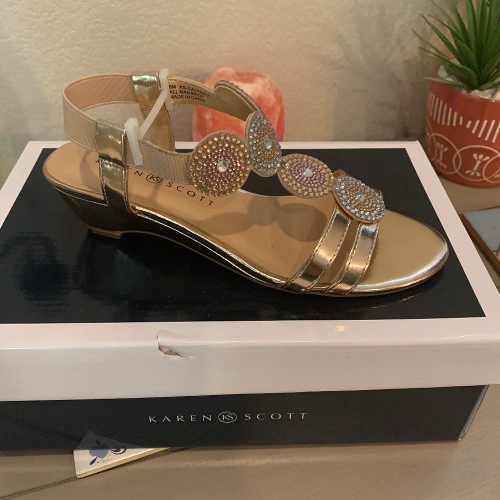Dress sandal